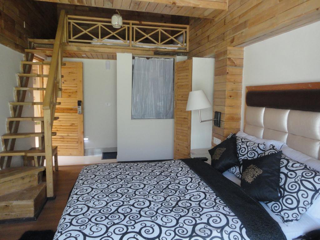 Swiss Wood Hotel Манали Экстерьер фото